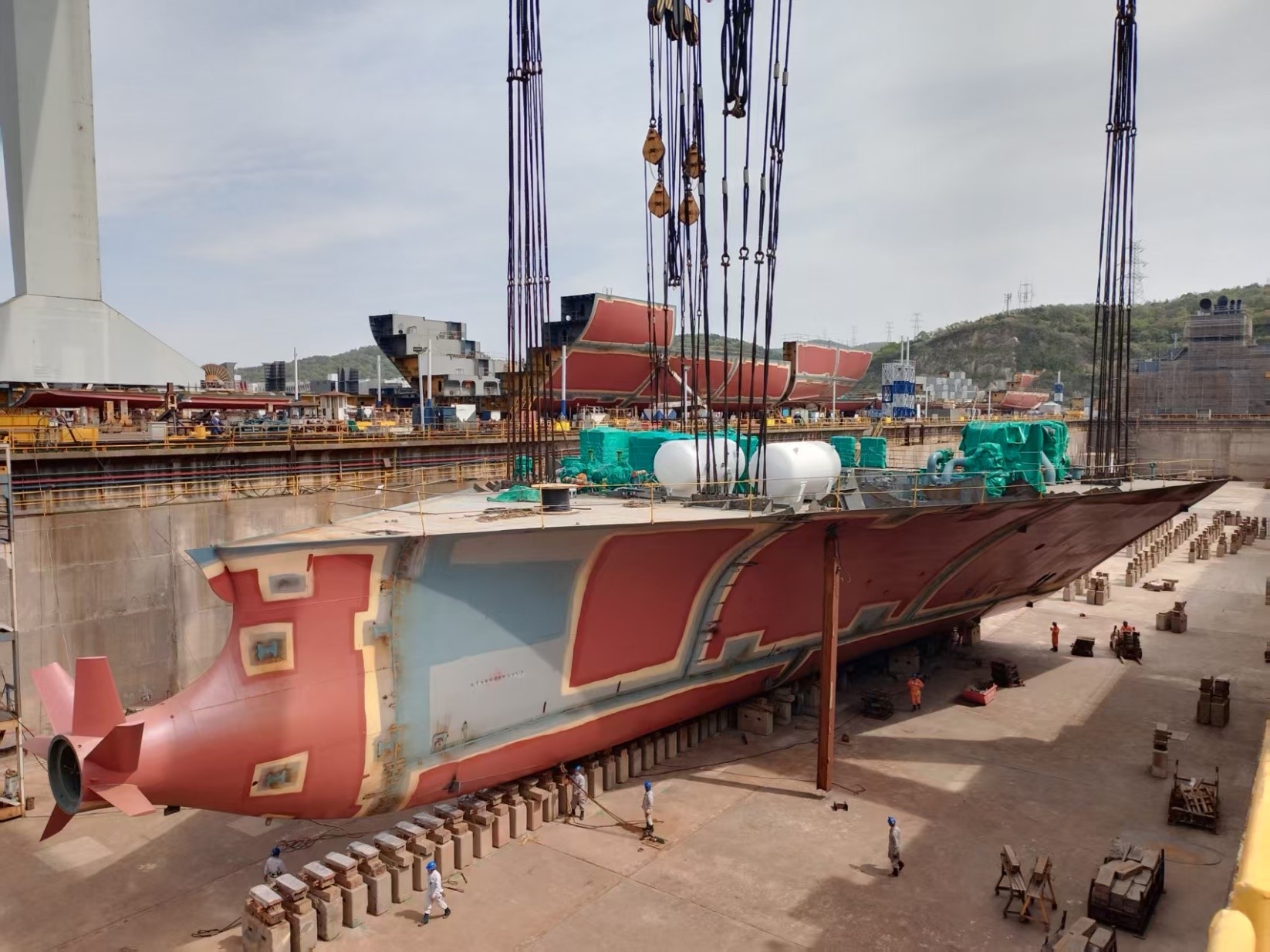 常石造船中國基地，以全球首艘甲醇燃料 5900TEU 型集裝箱運輸船挑戰(zhàn)嶄新的未來